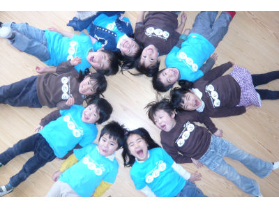 y}C^E܁z邪English School