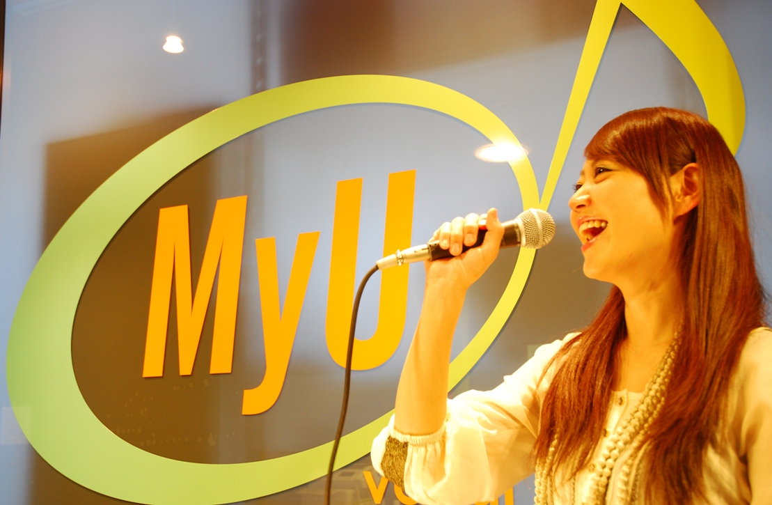 y}C^E܁zVocal Lesson lt