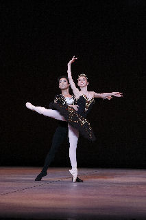 y}C^E܁zSaitama City Ballet