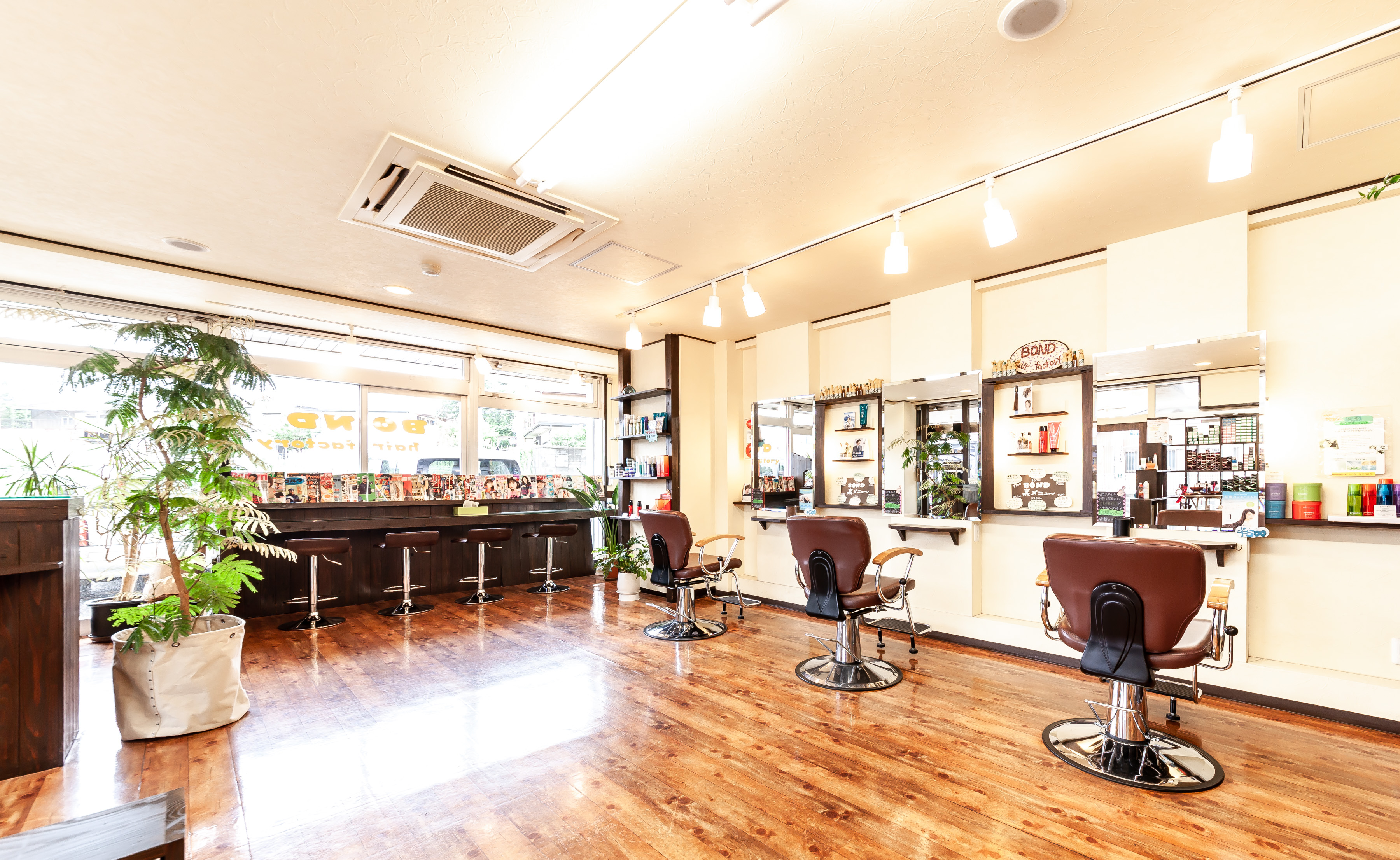 y}C^E܁zBOND hair factory