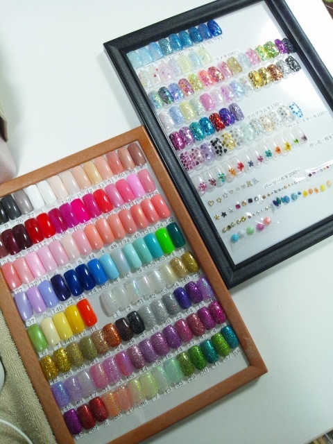 y}C^E܁zNail salon@naipul@lCv