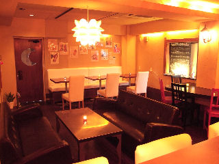 y}C^E܁zKitchen~Bar@G@K