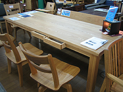 �_�C�j���O�e�[�u���ʐ^