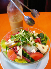 �u�C�^���A���T���_�v�ʐ^