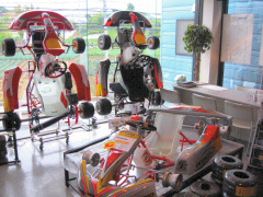 �R�W�}�u���[���t�@�N�g���[