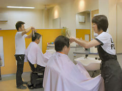 �J�b�g���i