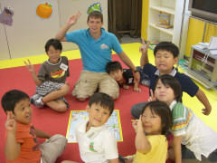 �������i