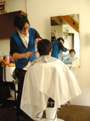 �J�b�g���i